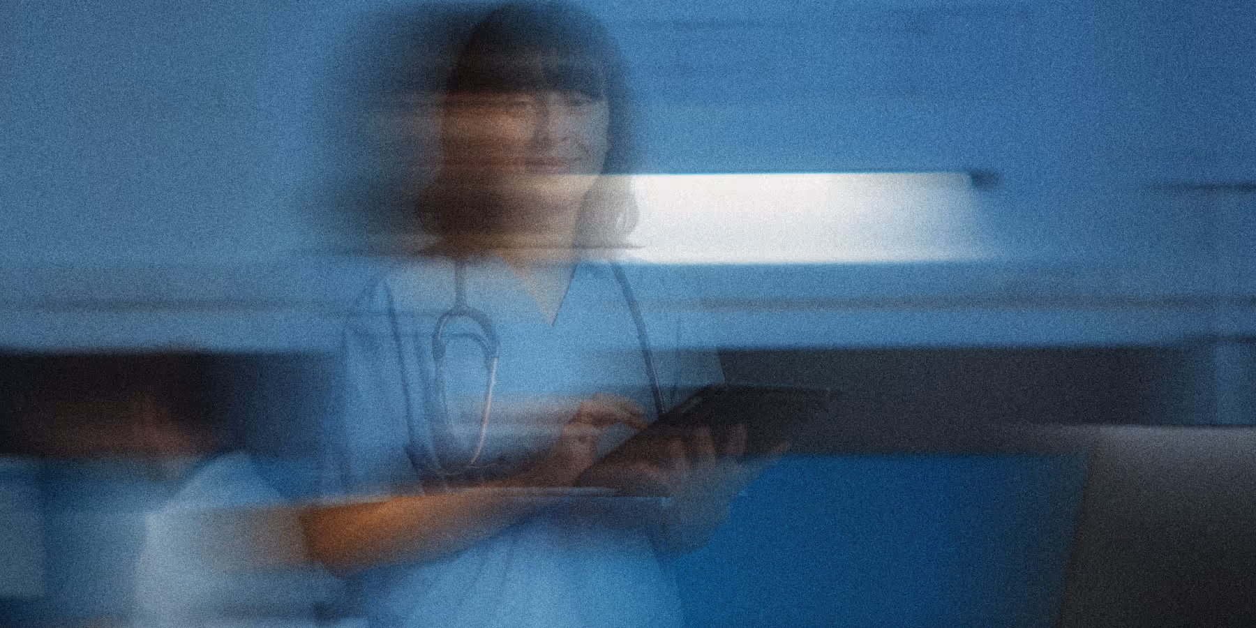 Nurse using a tablet. Digital platform design to improve accessibility for Ontario’s nursing community.