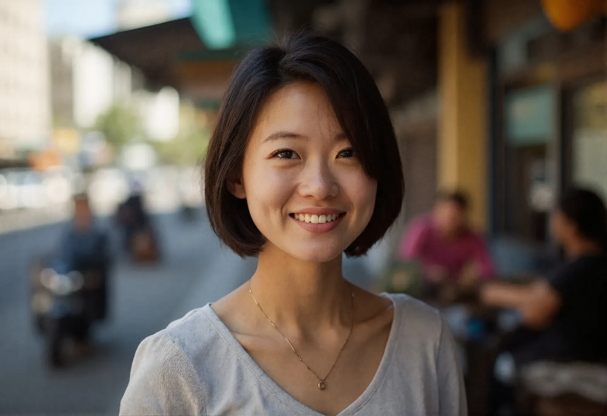 right image alt text