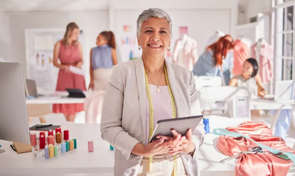 11 ideas de emprendimiento para adulto mayor que generan ingresos