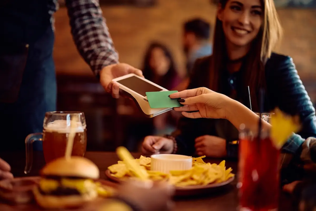 Protocolos de seguridad con tu terminal de pago en restaurantes y tiendas