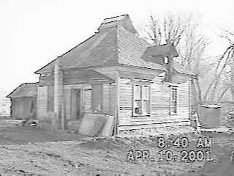 Solon Hall’s old house at Indian Valley in 2001 just before being remodeled. It looks very different today.