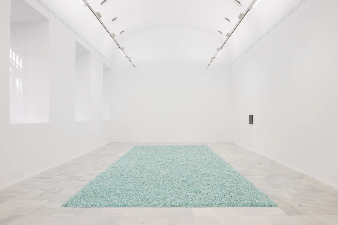 Felix Gonzalez-Torres in Madrid: Why “Sweet Revenge” Still Makes Generosity Feel Radical