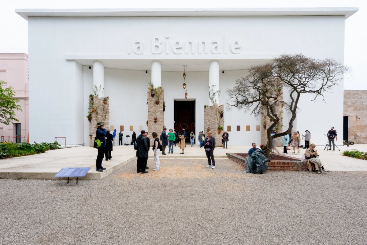 Venice Biennale Revisited: What In Minor Keys Reveals After the Opening-Week Noise