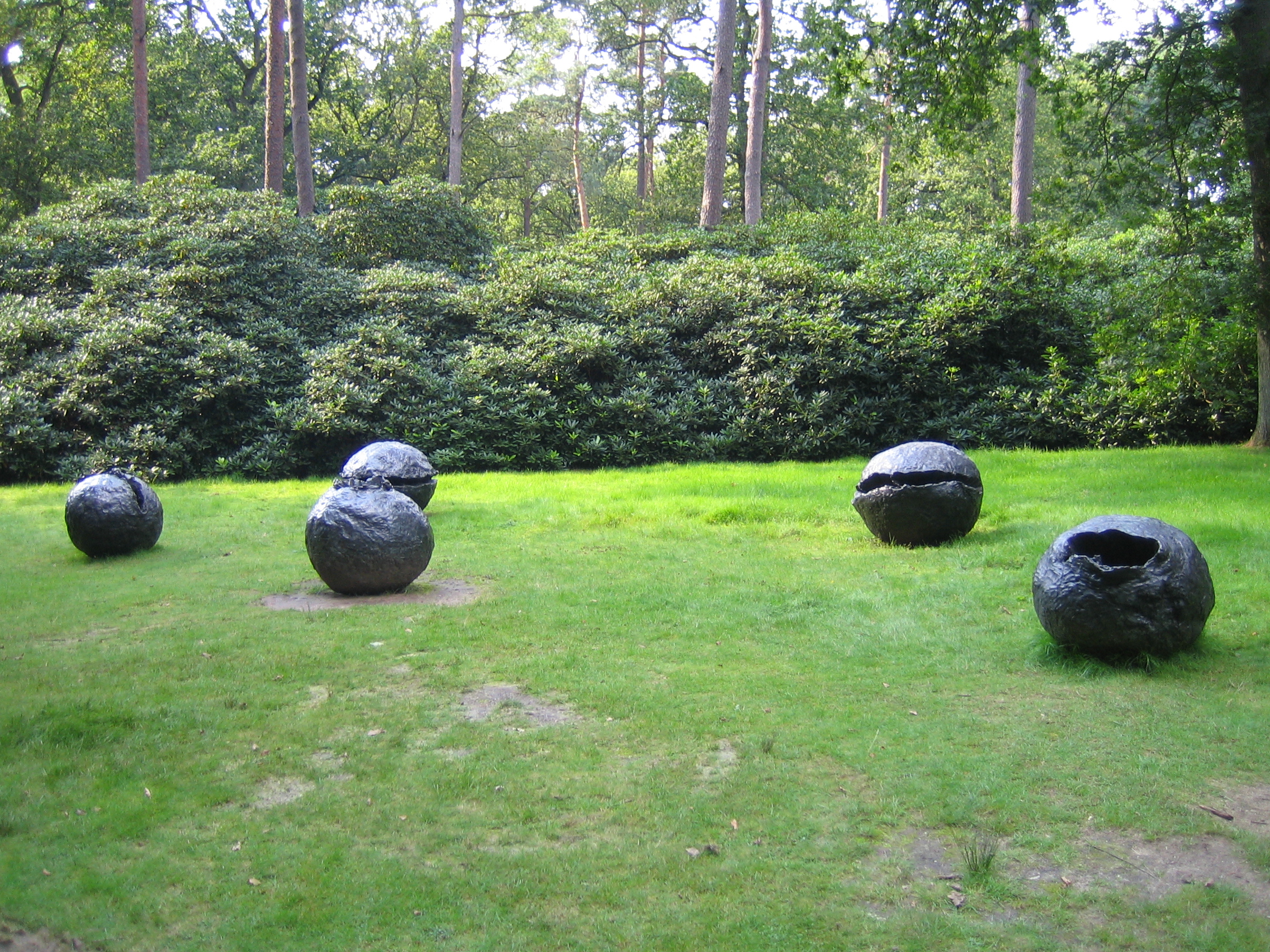 Lucio Fontana Nature bronze sculptures