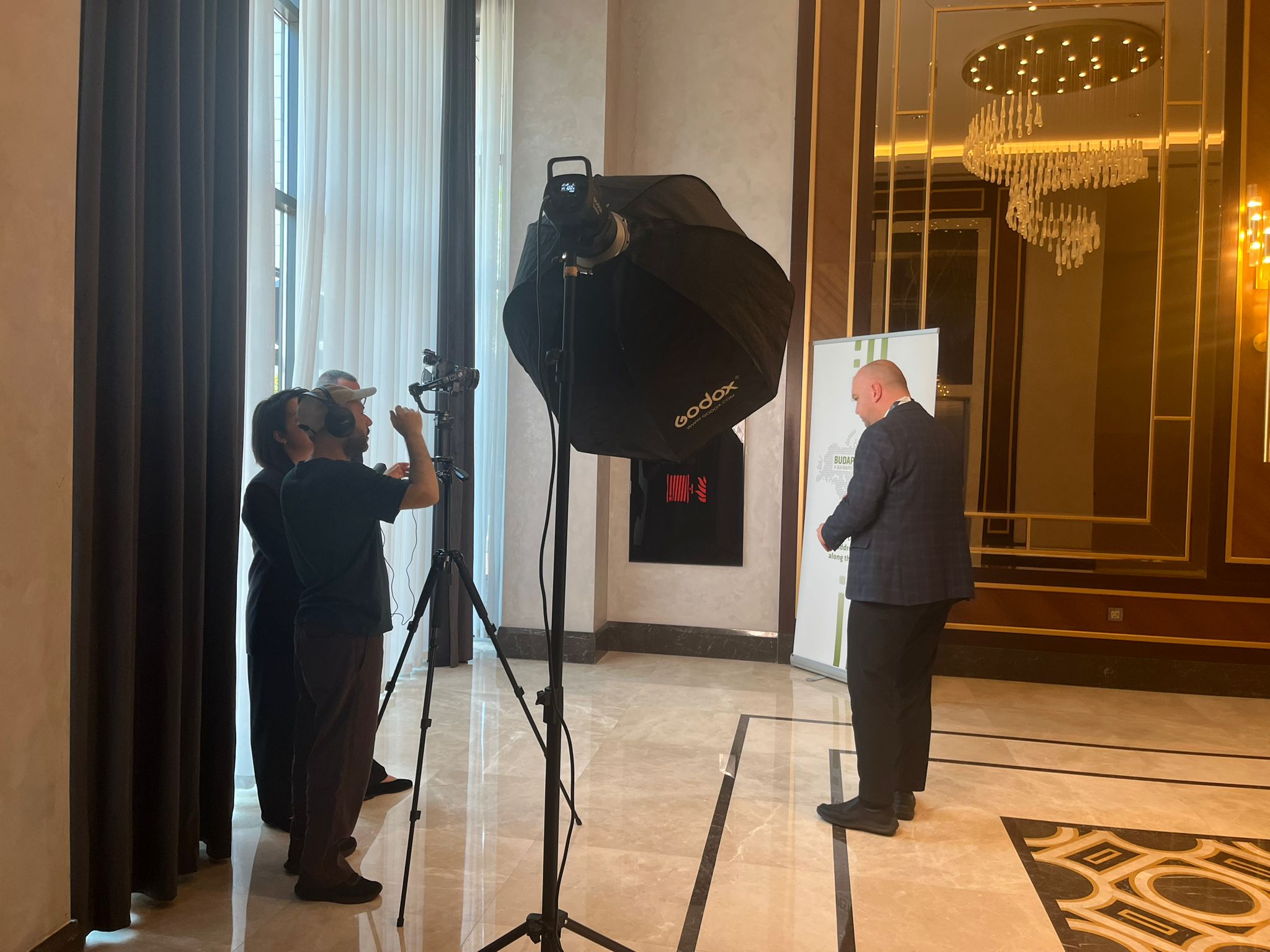 Interview lighting and camera setup in Antalya