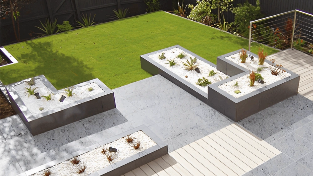 Modernes Felsgartenfoto von Arbeitsplätzen