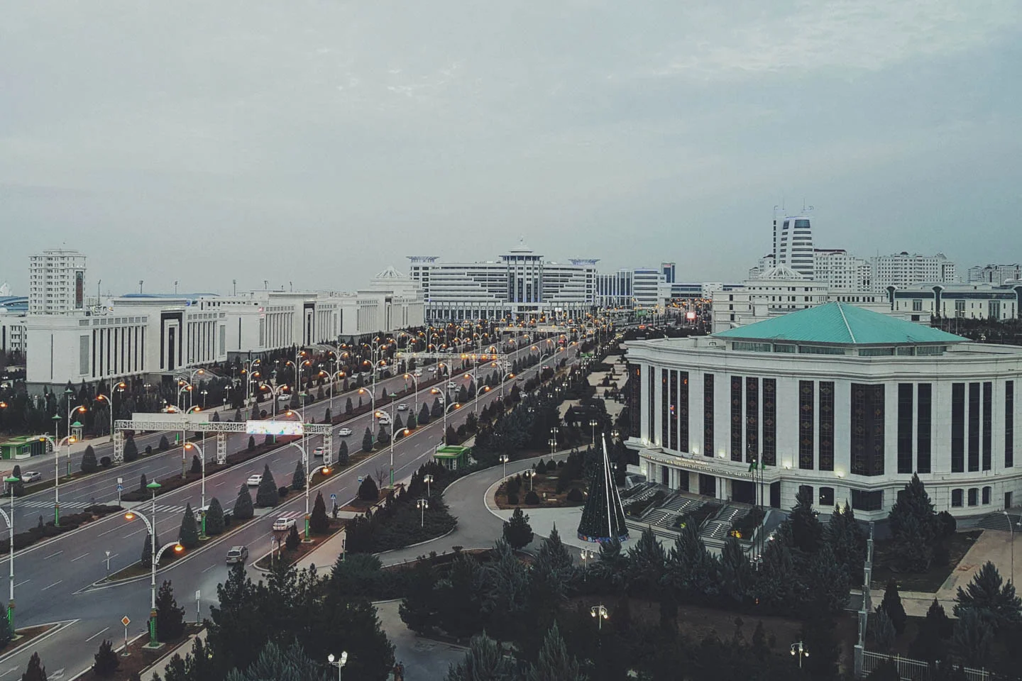 Landschaftsansicht der Stadt Ashgabat