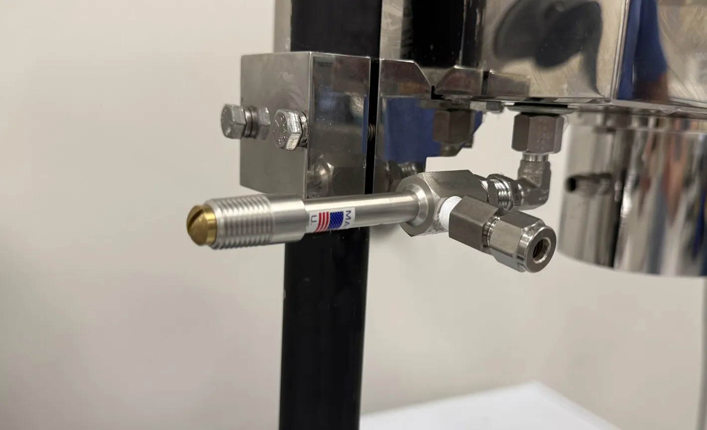 Air Cooling: Vortex cooler attached to the sensor for high-temperature applications.