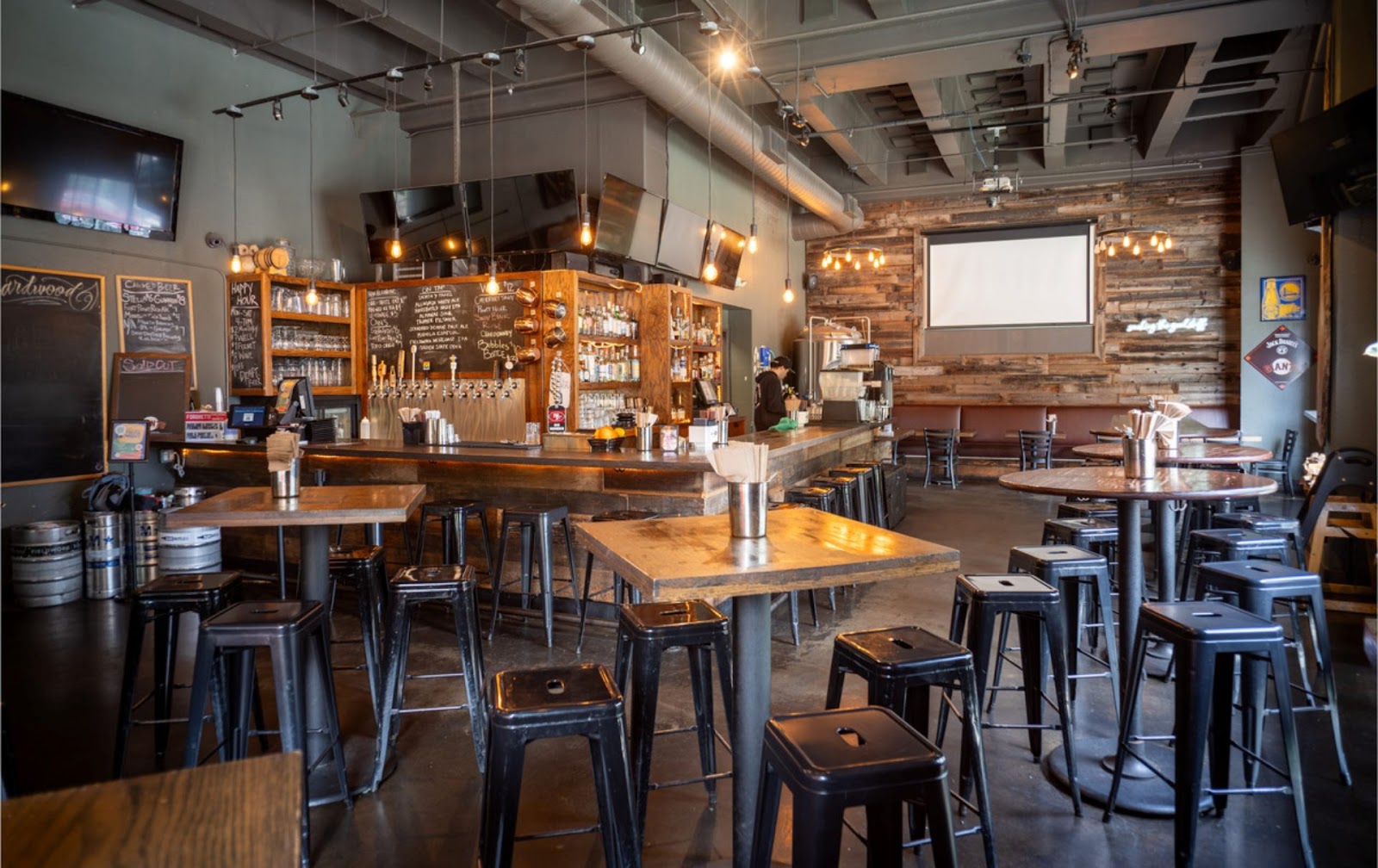 Hardwood Bar & Smokery interior