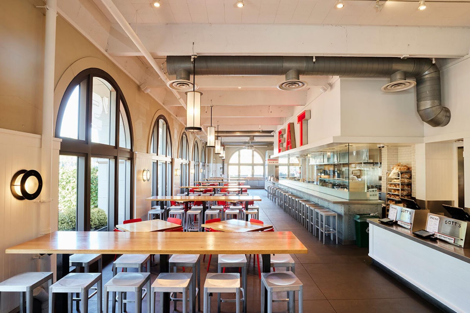 Gott's restaurant interior, Embarcadero SF