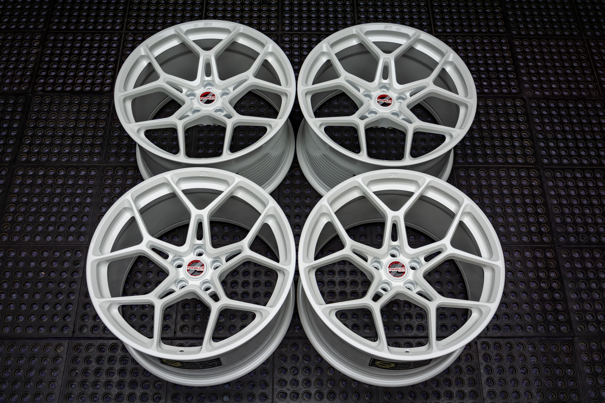 Forged Wheels_Custom Wheels_White Wheels_Lamborghini Wheels_Forgelite Wheels 