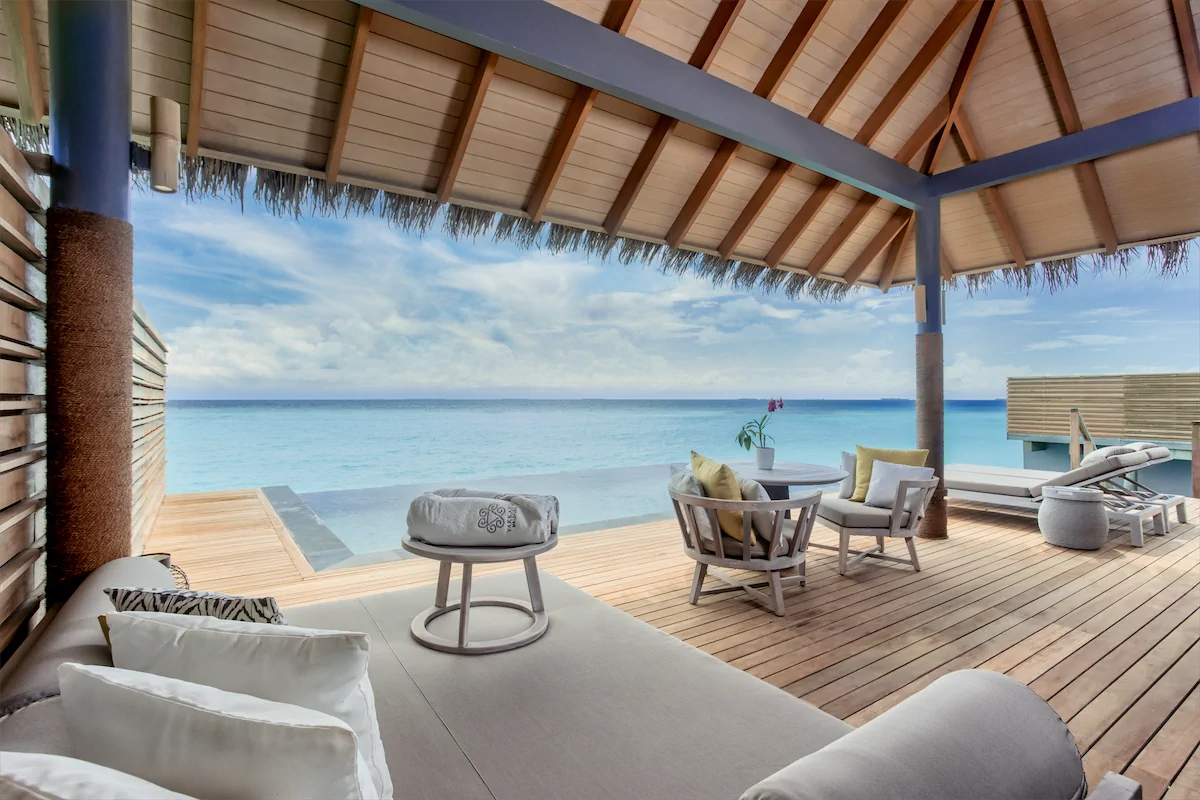 Overwater Pool Villa im Vakkaru Maldives, Malediven