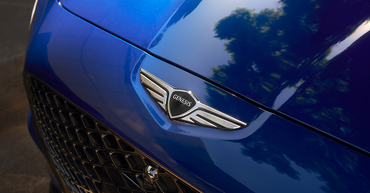 Genesis Emblem on front of Genesis G70