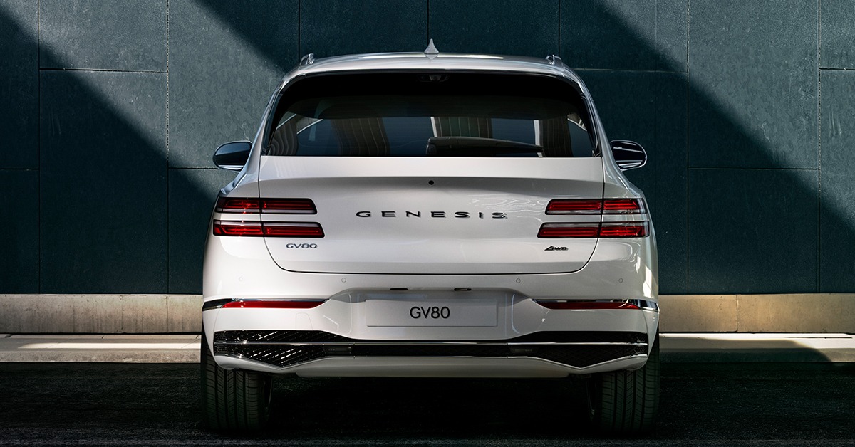 Rear exterior view of Genesis GV80