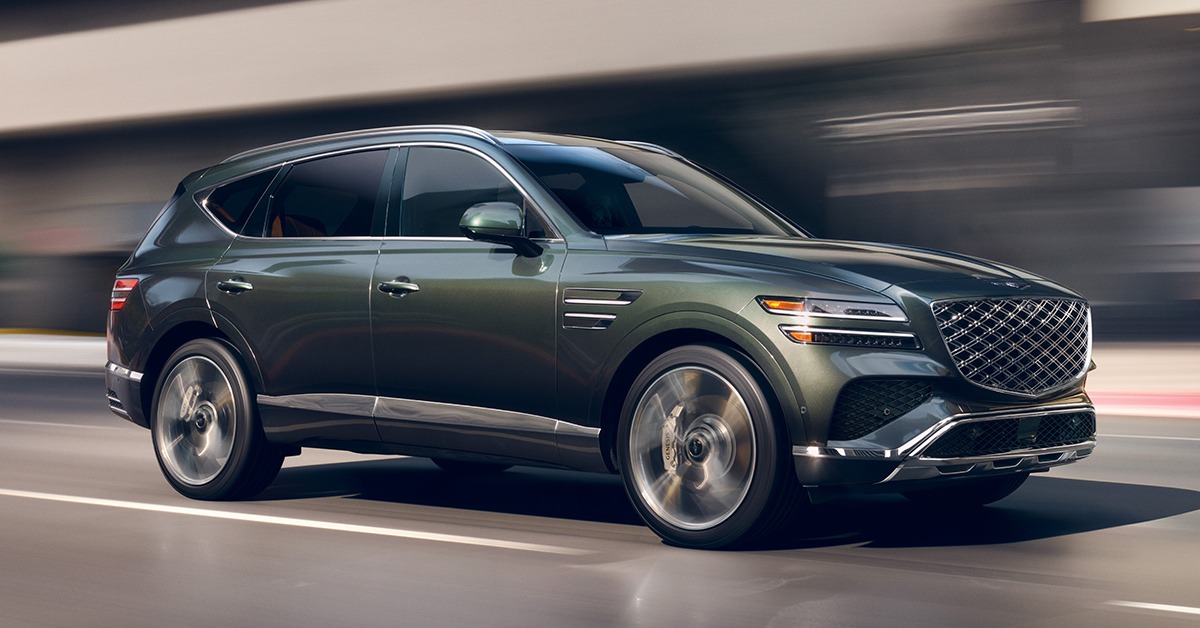 Side exterior view of Genesis GV80