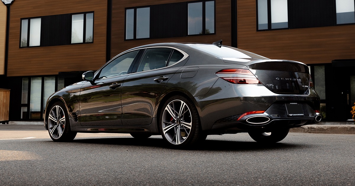 Rear exterior view of Genesis G70
