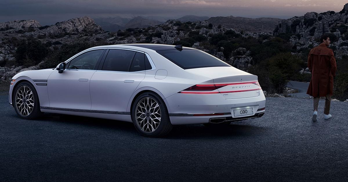 Side exterior view of a Genesis G90