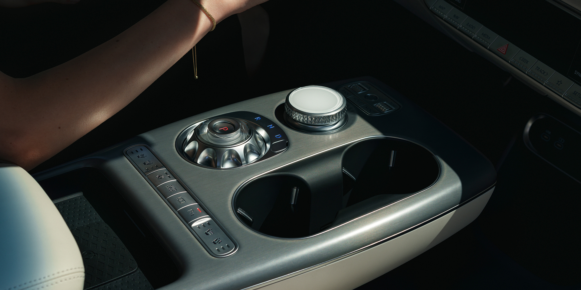 GV60 driver side wheel and rim