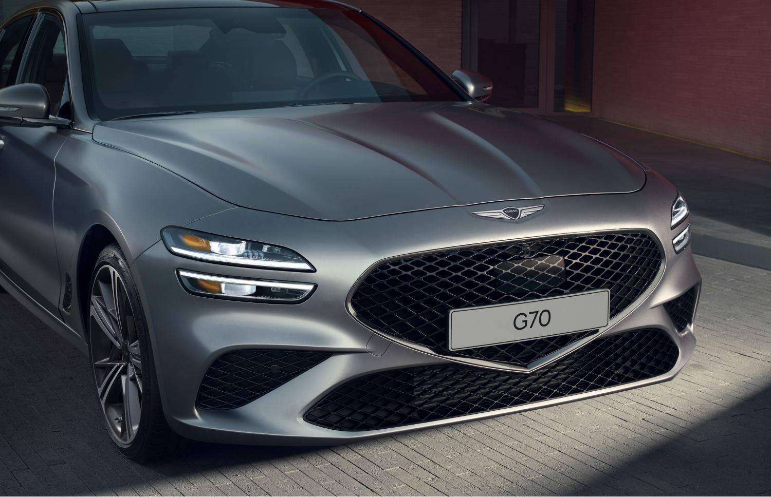 View from the front of the G70, the grille as the focal point.