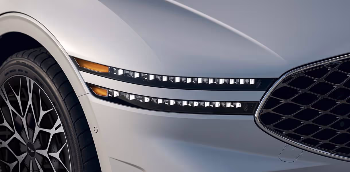 Genesis G90 Two-Line Headlamps