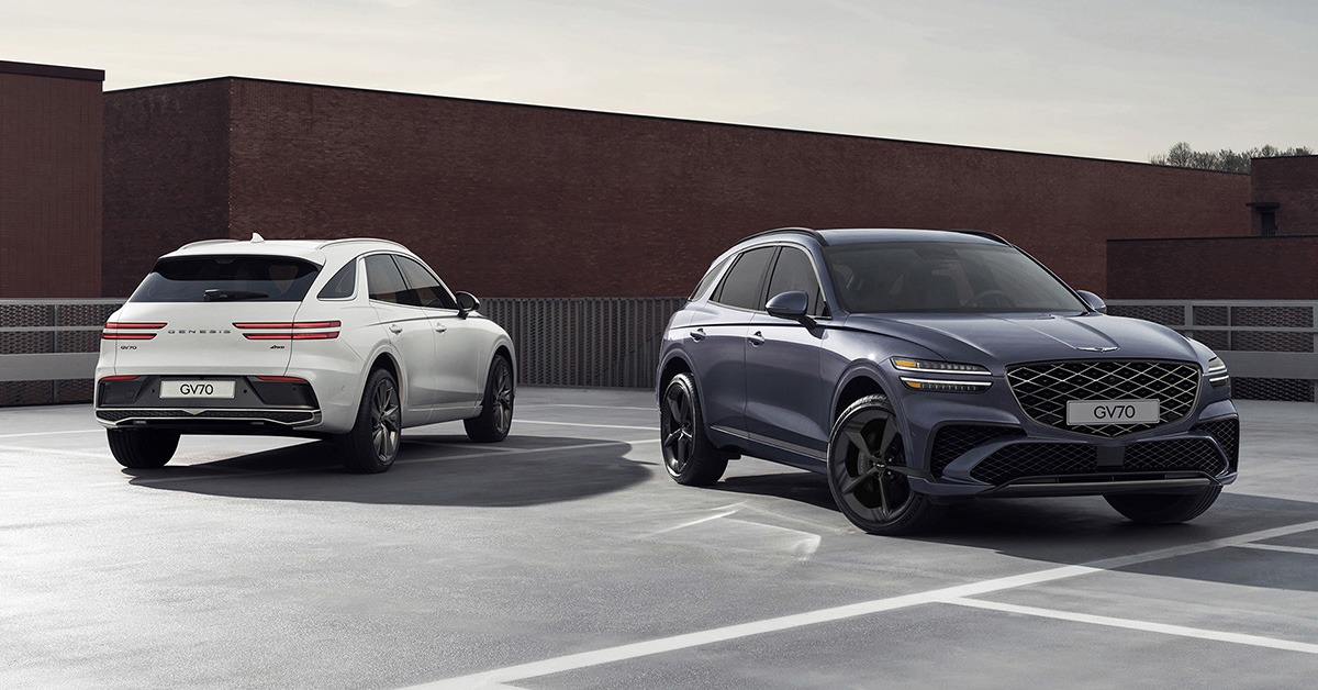 Exterior view of two Genesis GV70s