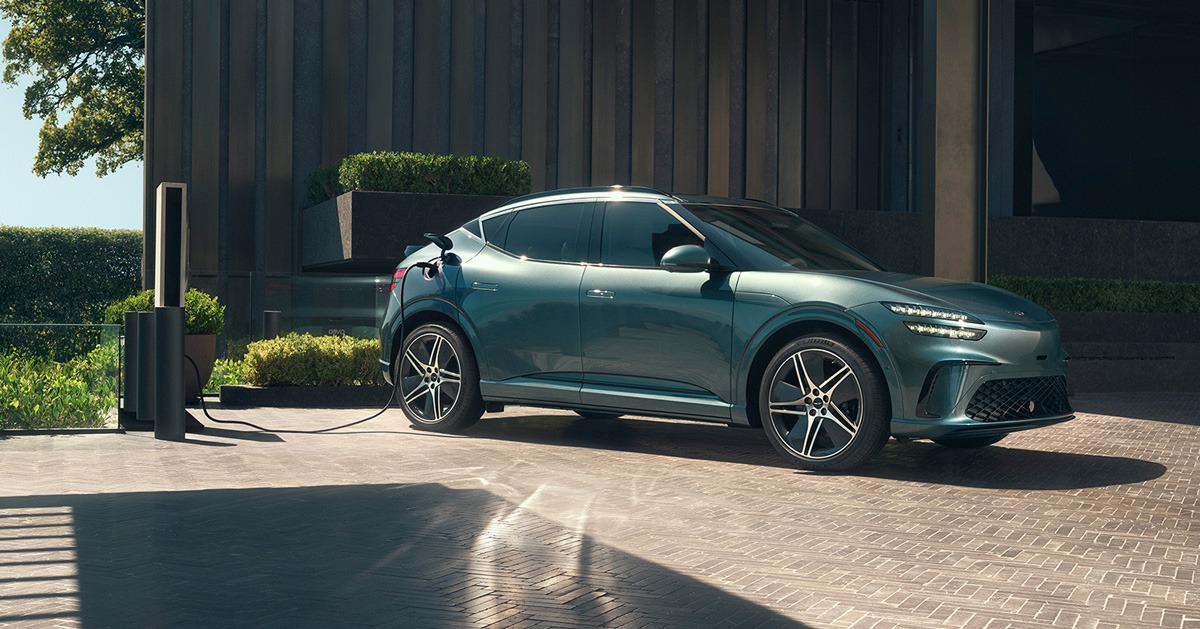 Side exterior view Genesis GV60
