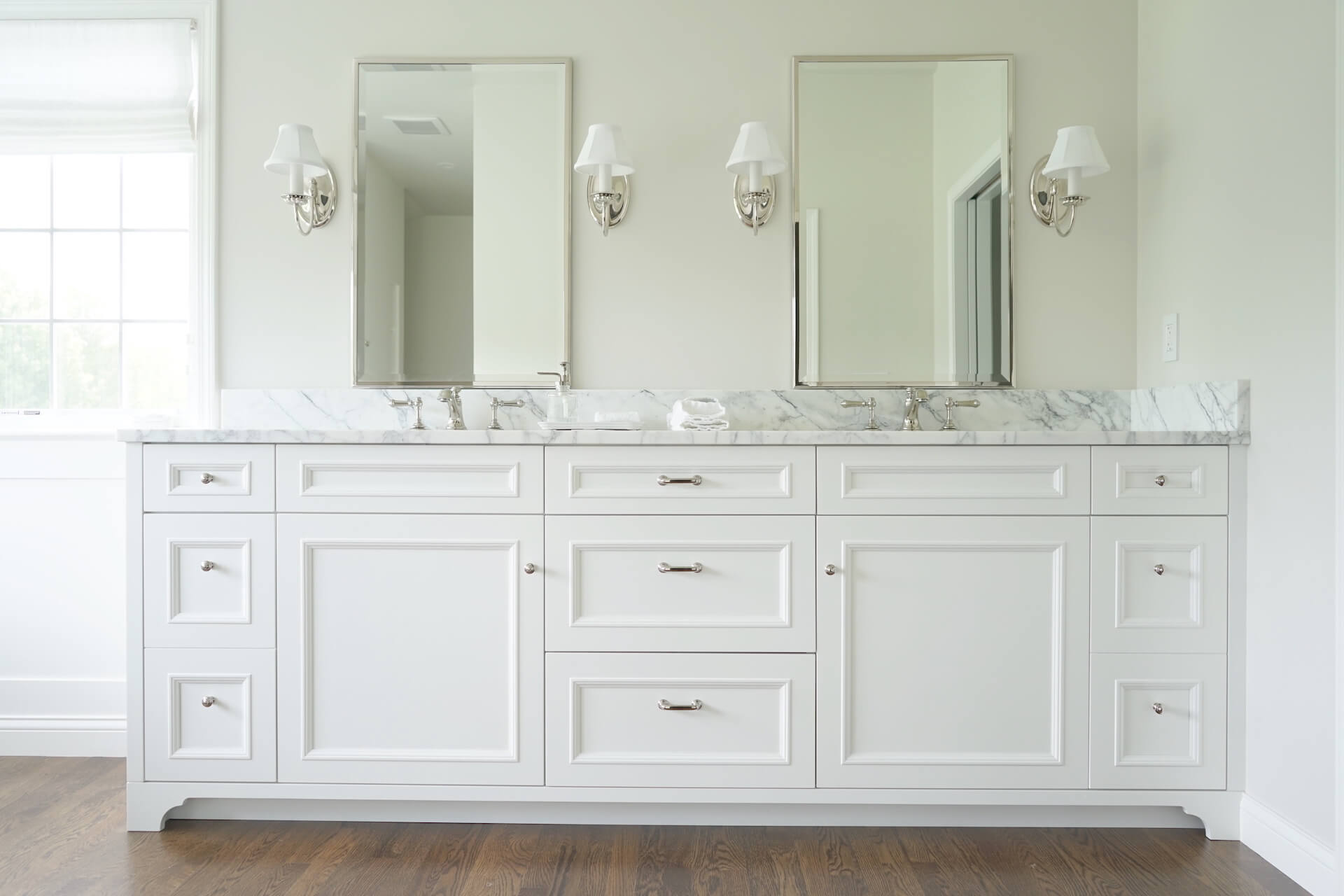 Traditional white double sink vanity