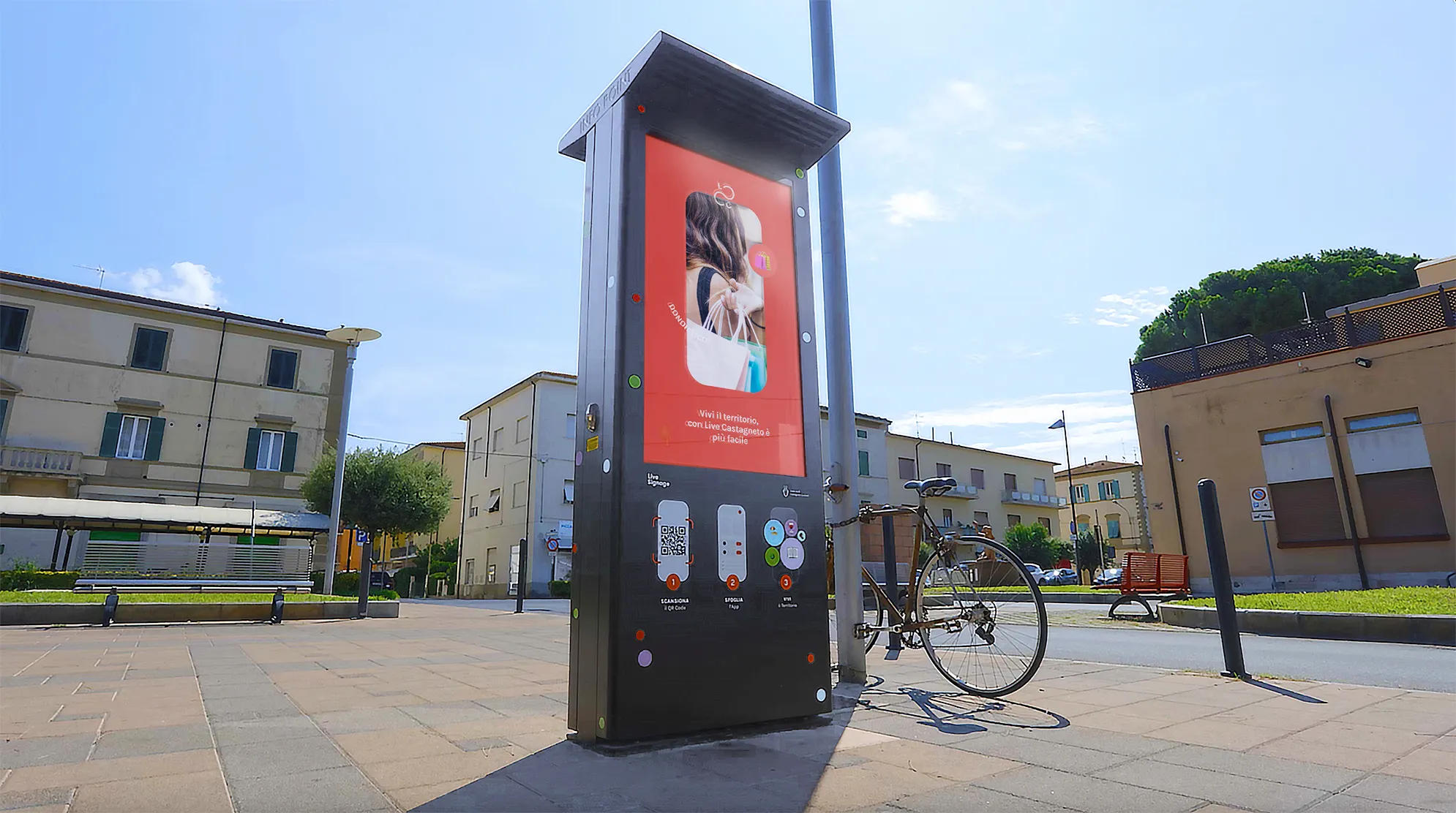 Live Castagneto digital totem in Donoratico