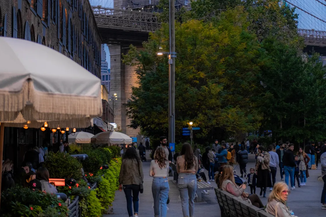 Silent Disco at Brooklyn Bridge – Elevate your event with New York Silent Disco Rentals. Rent Silent Disco Headphones for a unique and unforgettable experience overlooking the iconic Brooklyn Bridge.