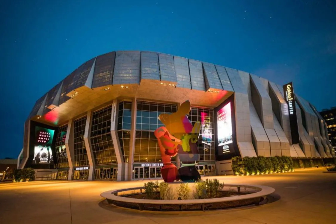 Silent Disco at some of our favorite locations in Denver, including the Botanic Gardens. Enhance your event with Denver Silent Disco Rentals, offering top-notch equipment and an unforgettable experience.