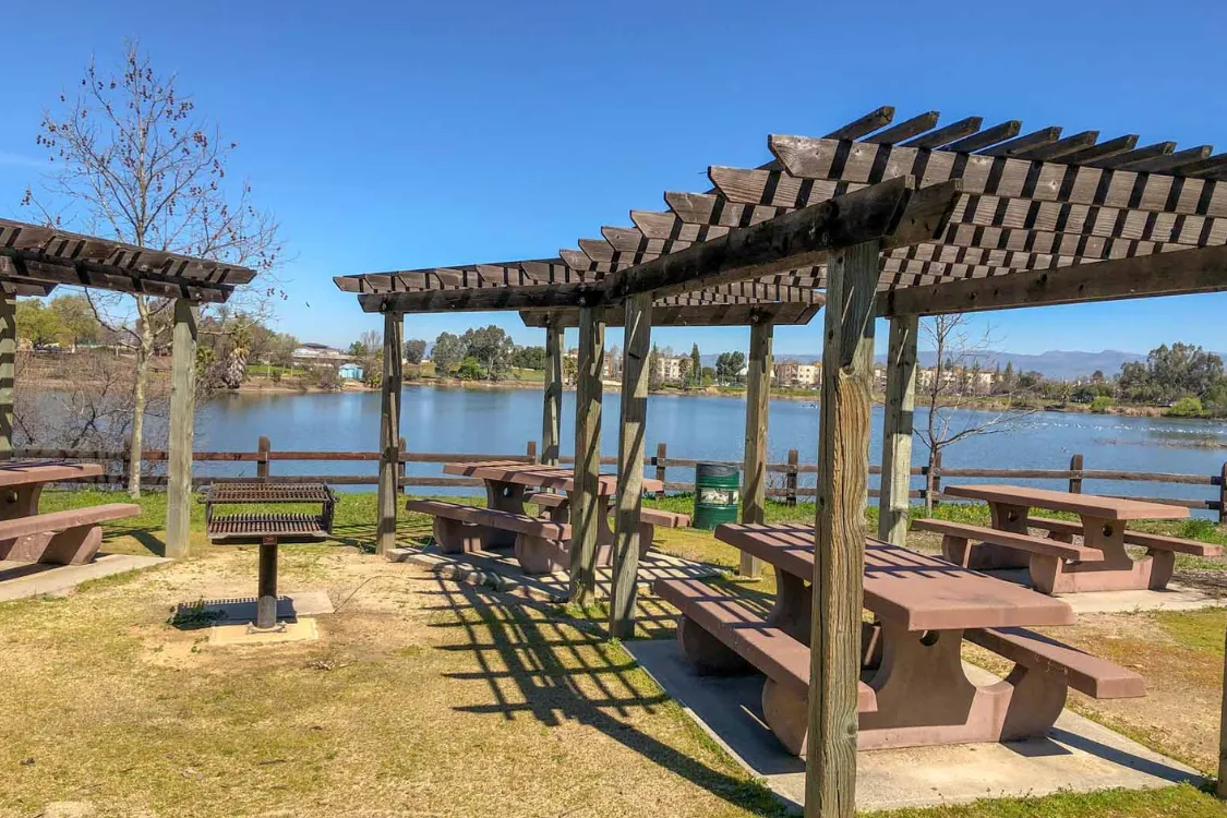 Silent disco setup at some of our favourite locations in Denver's Washington Park by Silent Disco Rentals. Explore the unique experience of hosting events with wireless headphones in these picturesque venues