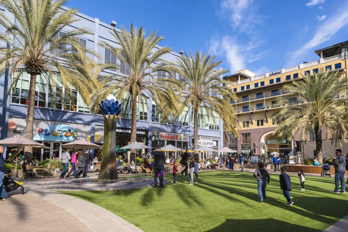 Silent Disco Rentals presents some of our favorite locations to host silent discos in Denver, including the vibrant Denver Convention Center. Elevate your event experience with wireless headphones for a unique and unforgettable celebration.