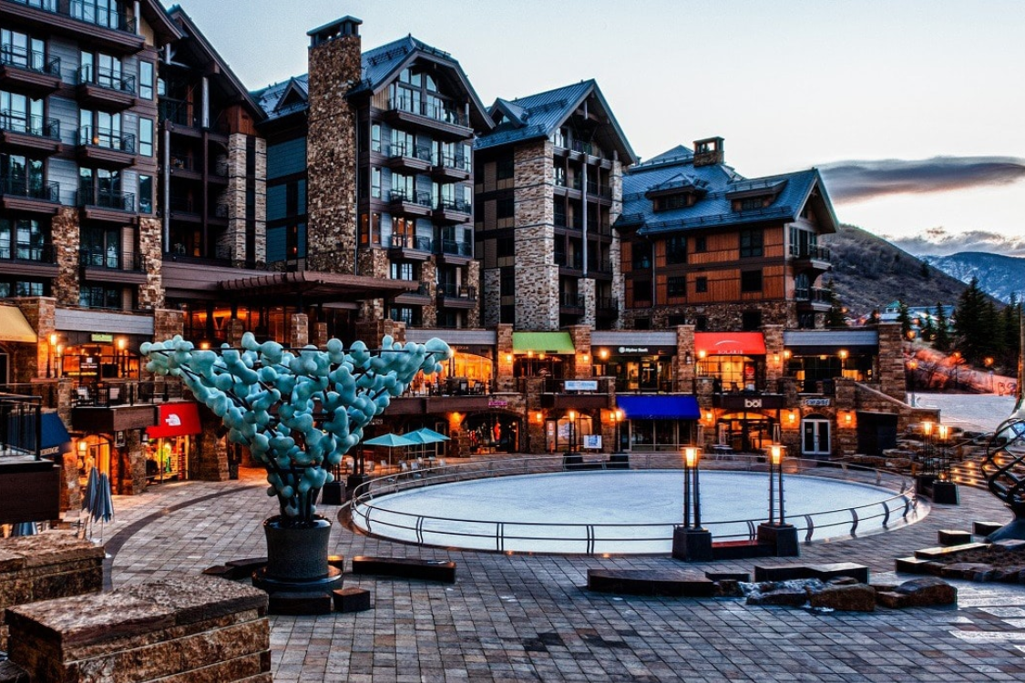 Silent Disco Rentals presents some of our favorite locations to host silent discos in Denver, including the vibrant Denver Convention Center. Elevate your event experience with wireless headphones for a unique and unforgettable celebration.