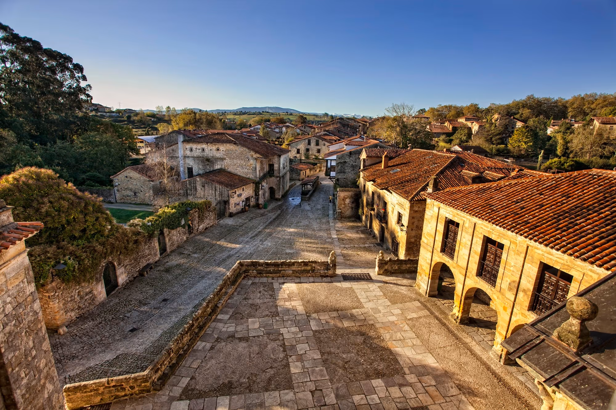 Qué ver en Santillana del Mar | Guía Repsol