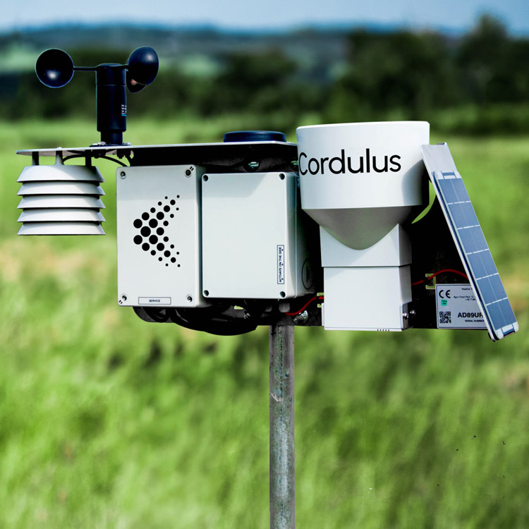 Agricultural weather station from Cordulus that is a digital farm weather station with an automatic rain gauge