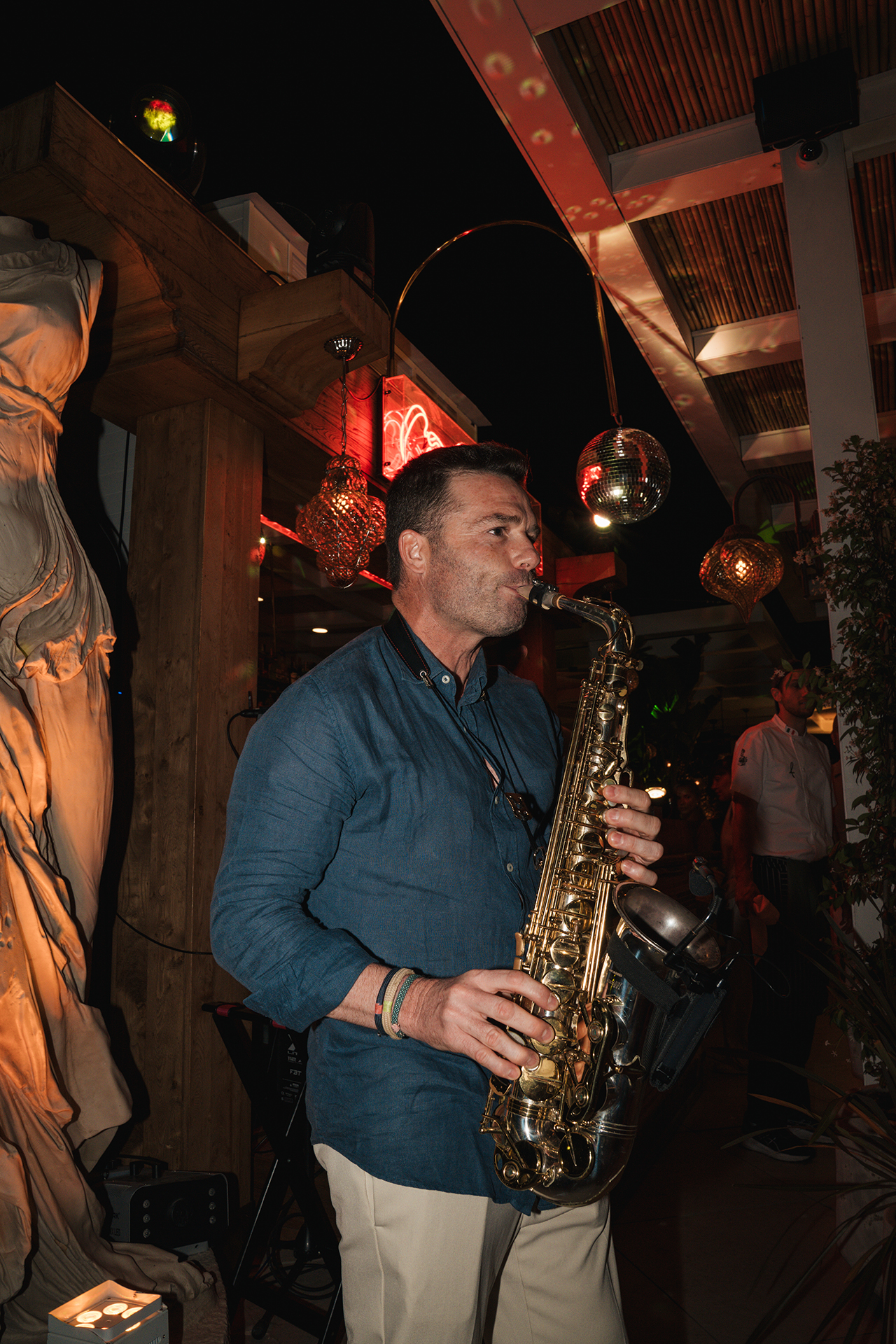 florentine marbella newyears singer