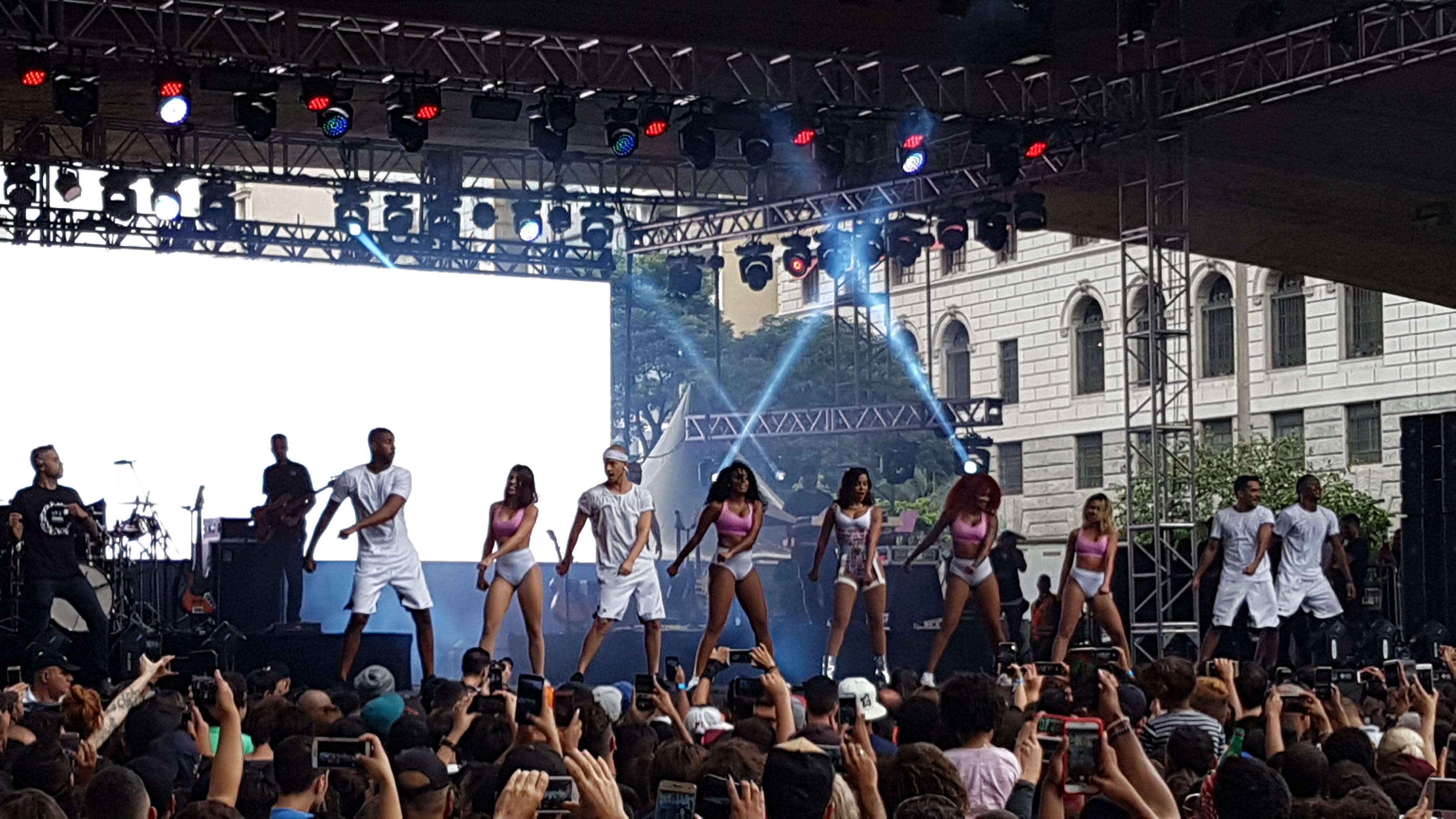 Show da Anitta durante a Virada Cultural no Vale do Anhangabaú