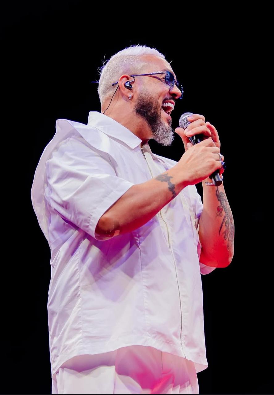 Belo durante apresentação