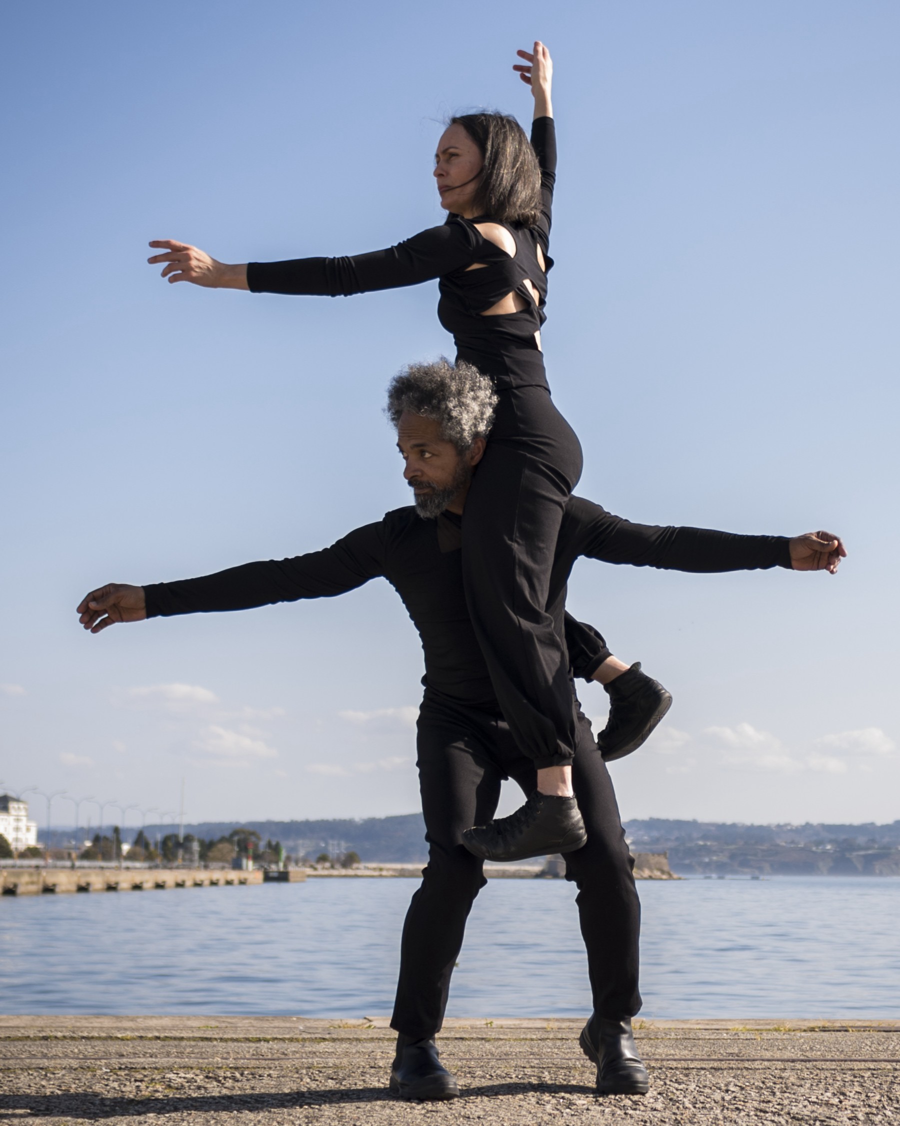 Espetáculo "Minguante" que acontecerá durante o Festival Internacional de Dança 