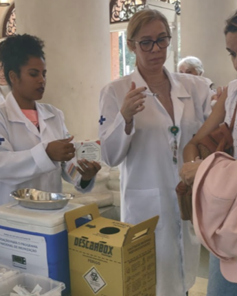Campanha de vacinação contra a gripe na estação da Luz