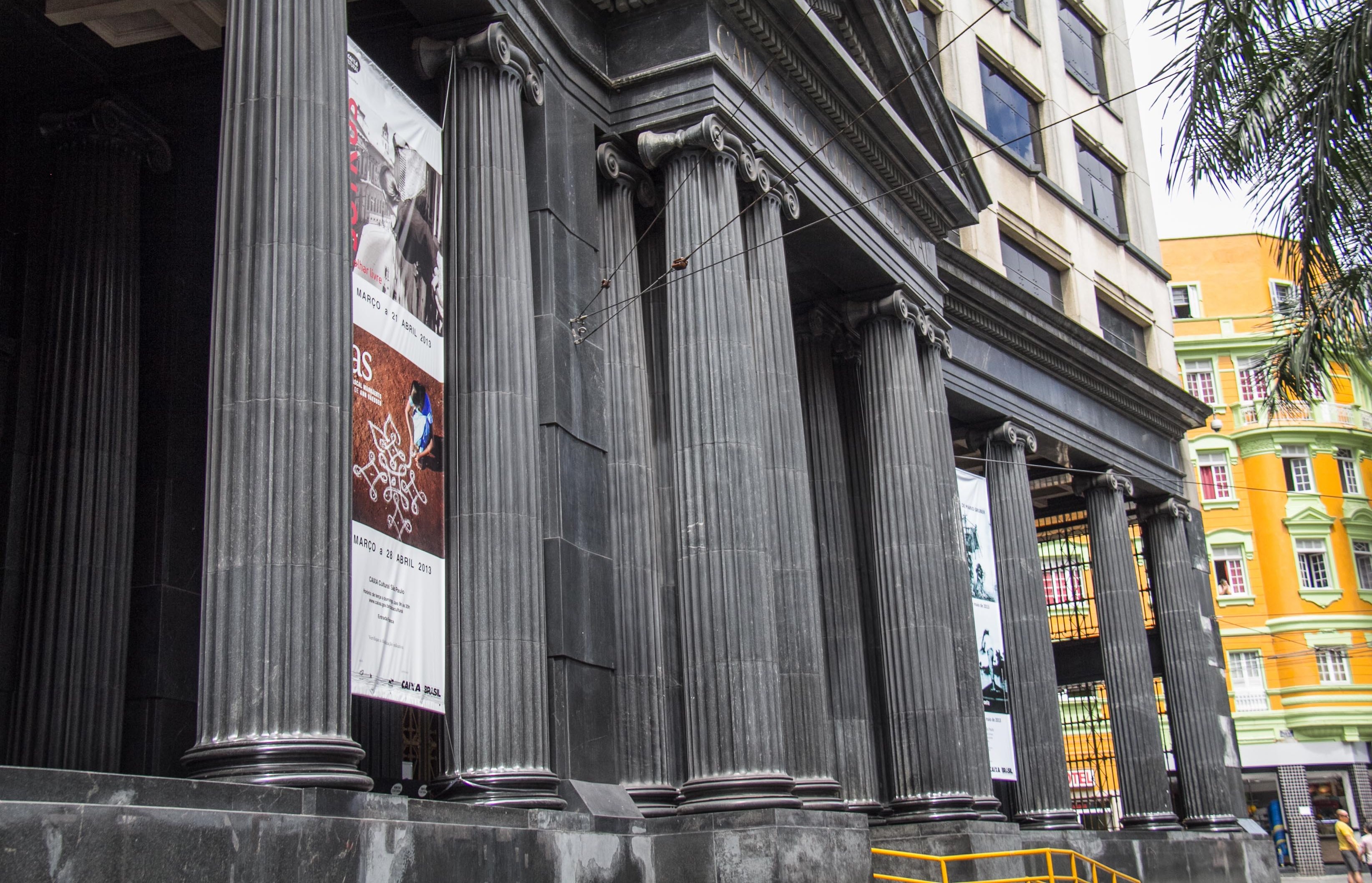 Fachada do Museu Caixa Cultural