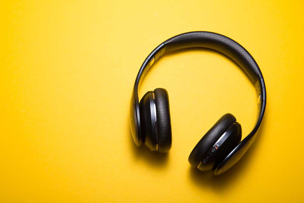 podcasting equipment headphones