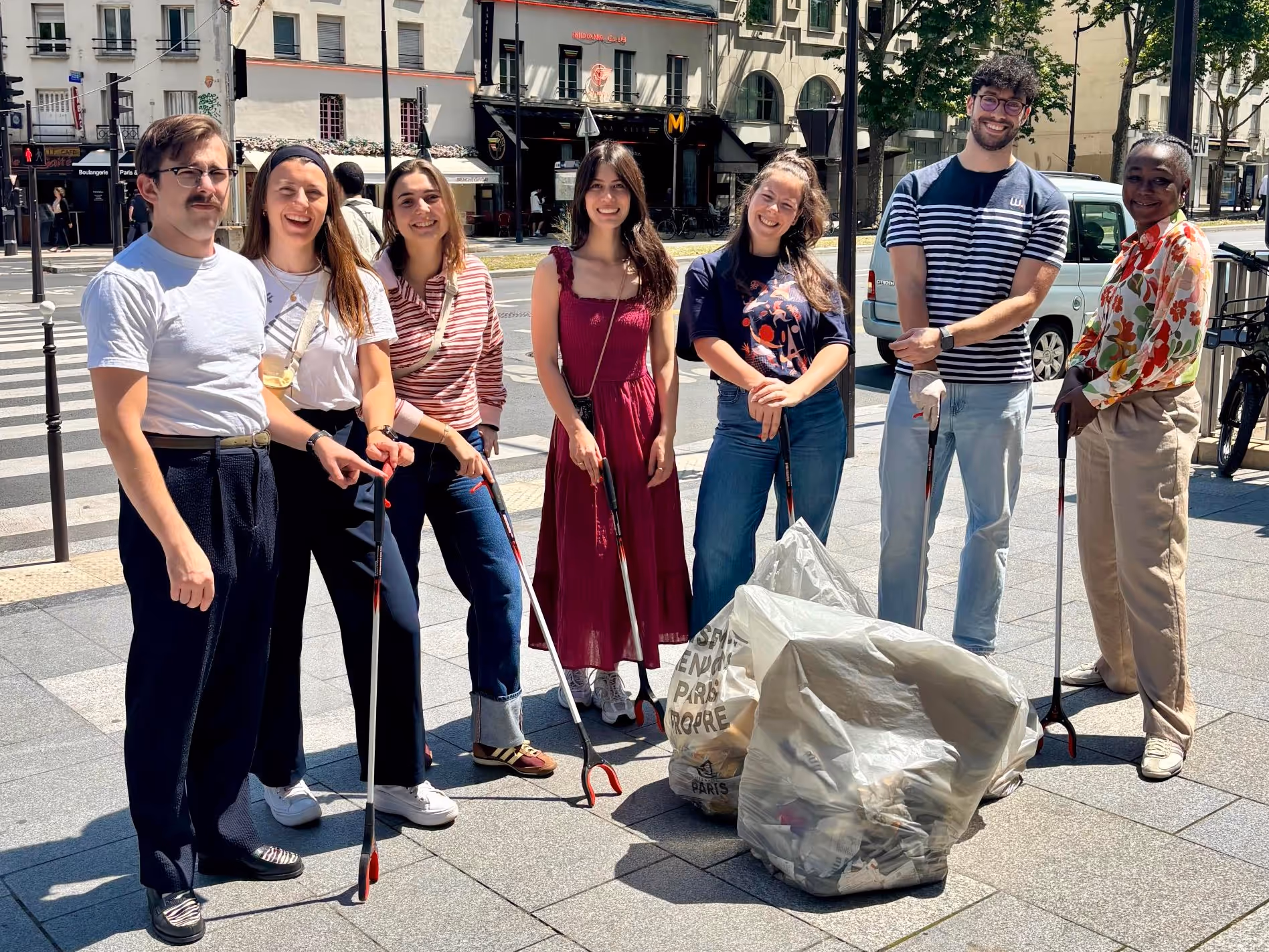 L'équipe WeFiiT après un clean walk rue du Maine à Paris