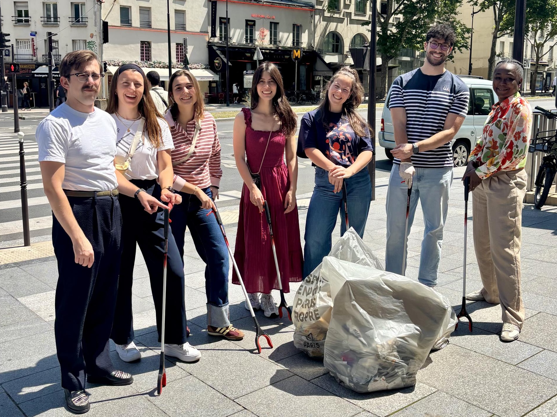 L'équipe WeFiiT après un clean walk rue du Maine à Paris