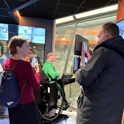 Ministerbesøk på Returkraft