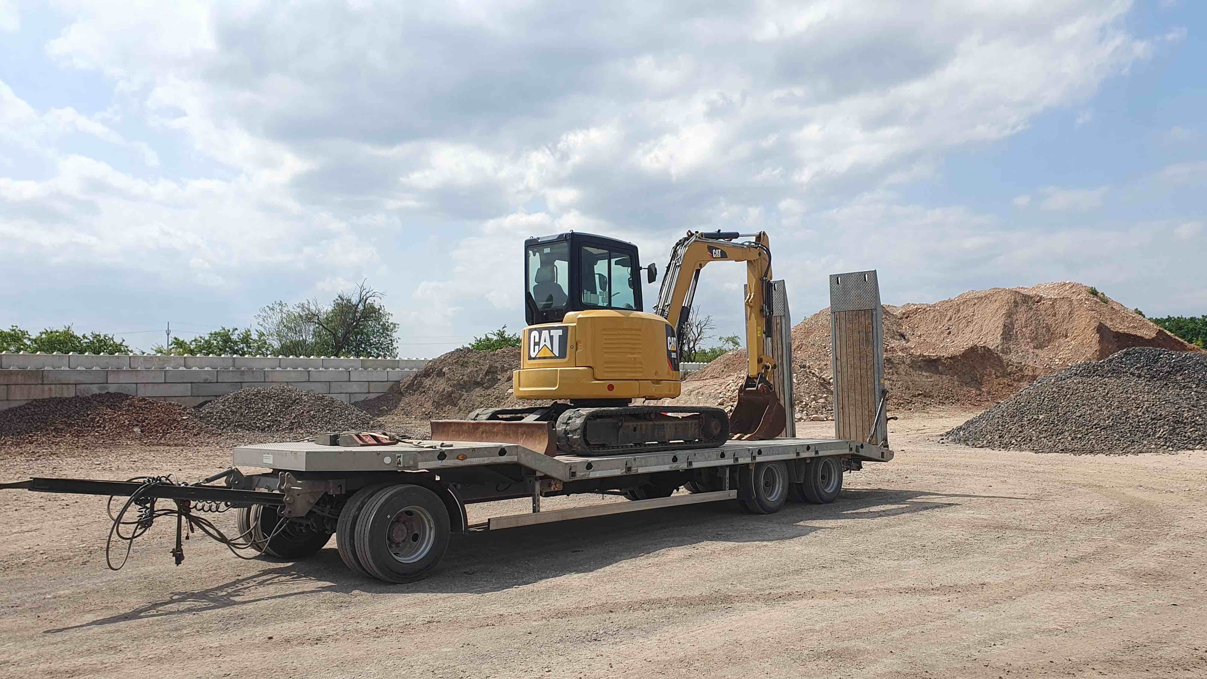 CAT 305