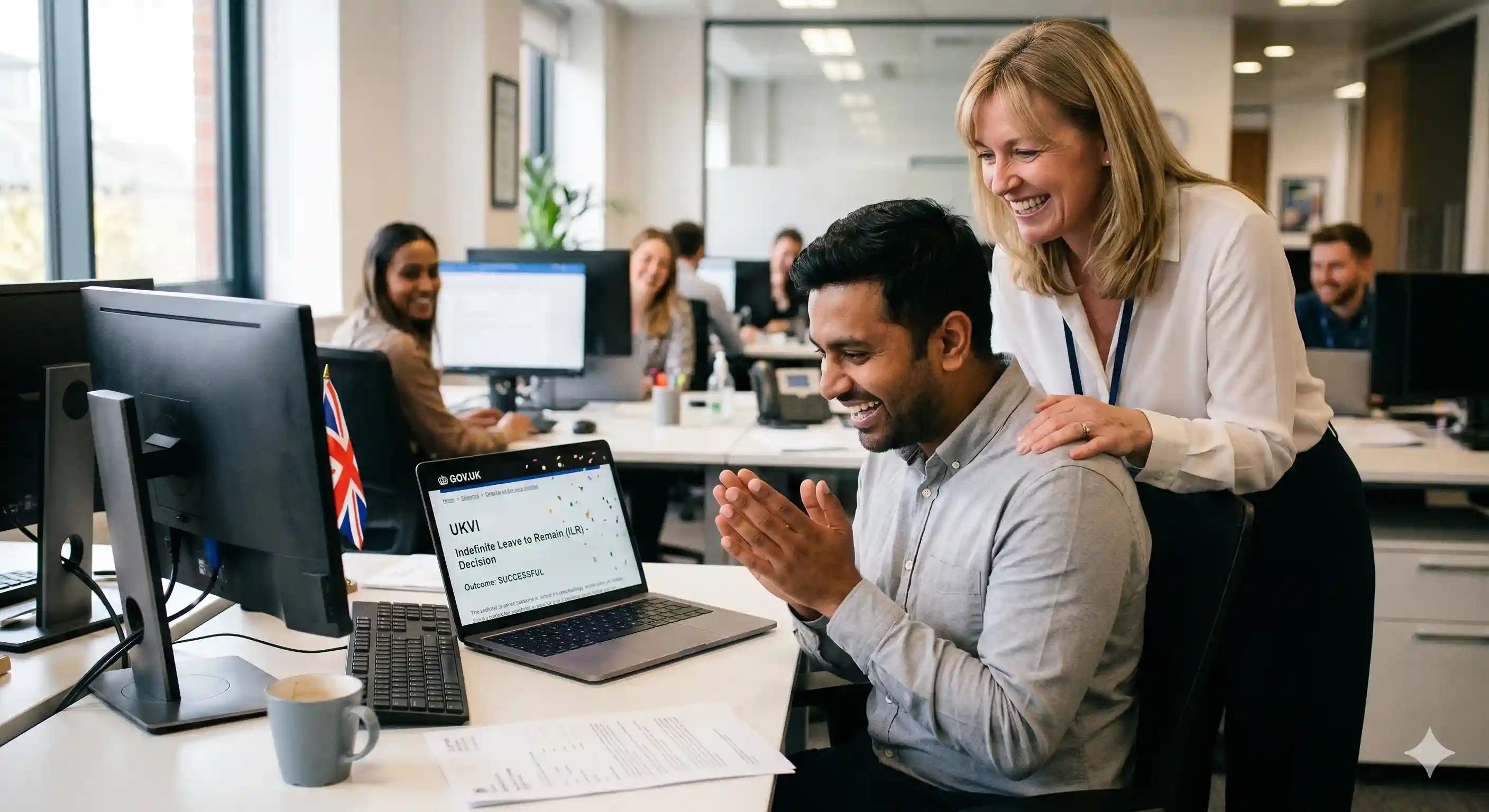 Un responsable des ressources humaines se connectant au portail du système de gestion des sponsors de l'UKVI sur un ordinateur portable