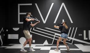 Salle de réalité virtuelle à Rennes - Expérience VR en équipe