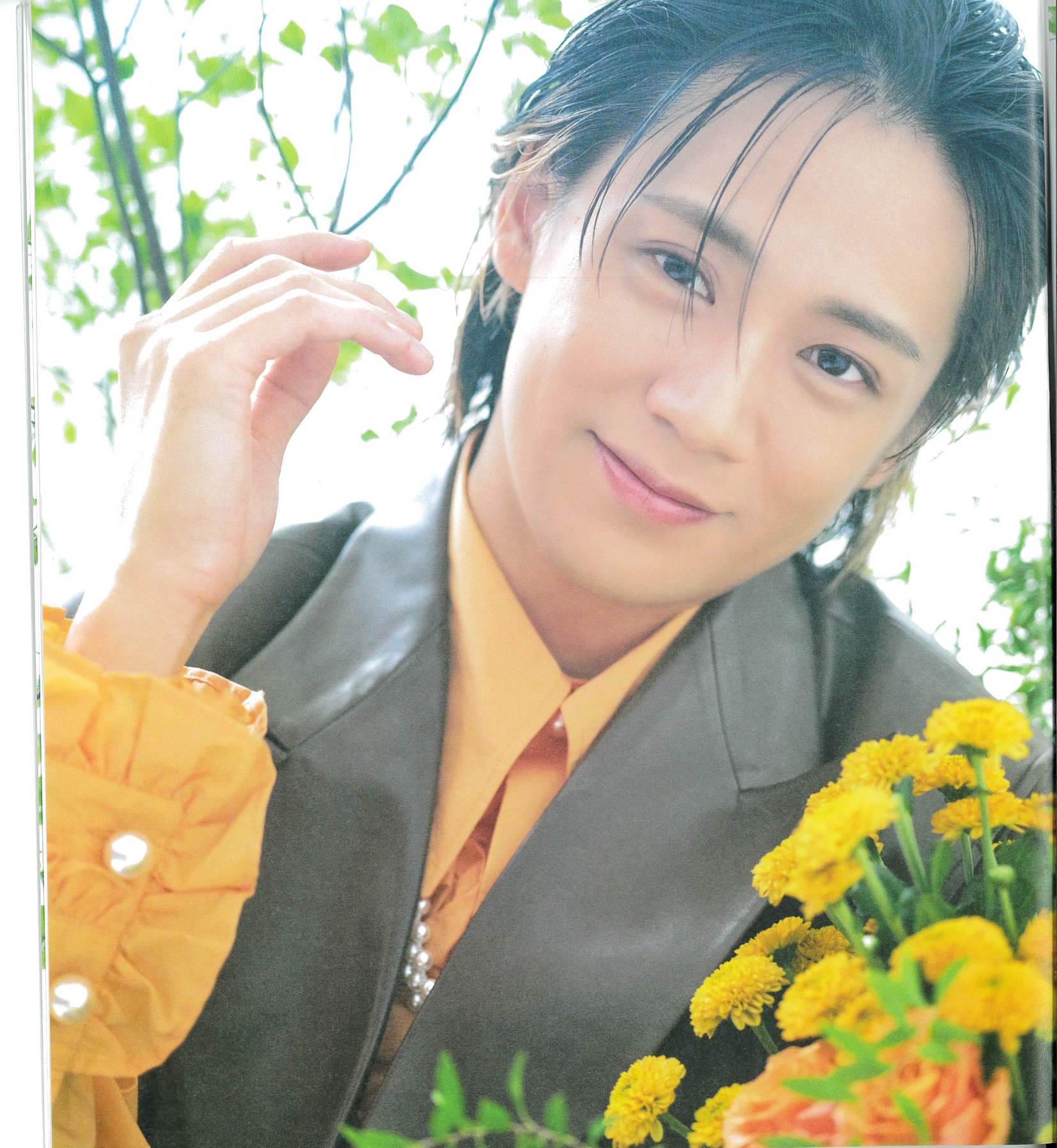前川優希 2nd 写真集「指先で触れる青」