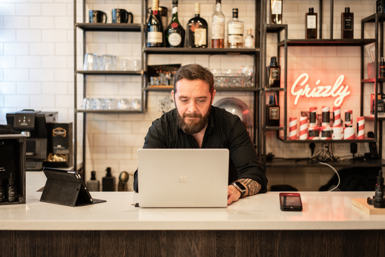 Ouvrir un barbershop : les étapes clés pour réussir votre aventure entrepreneuriale